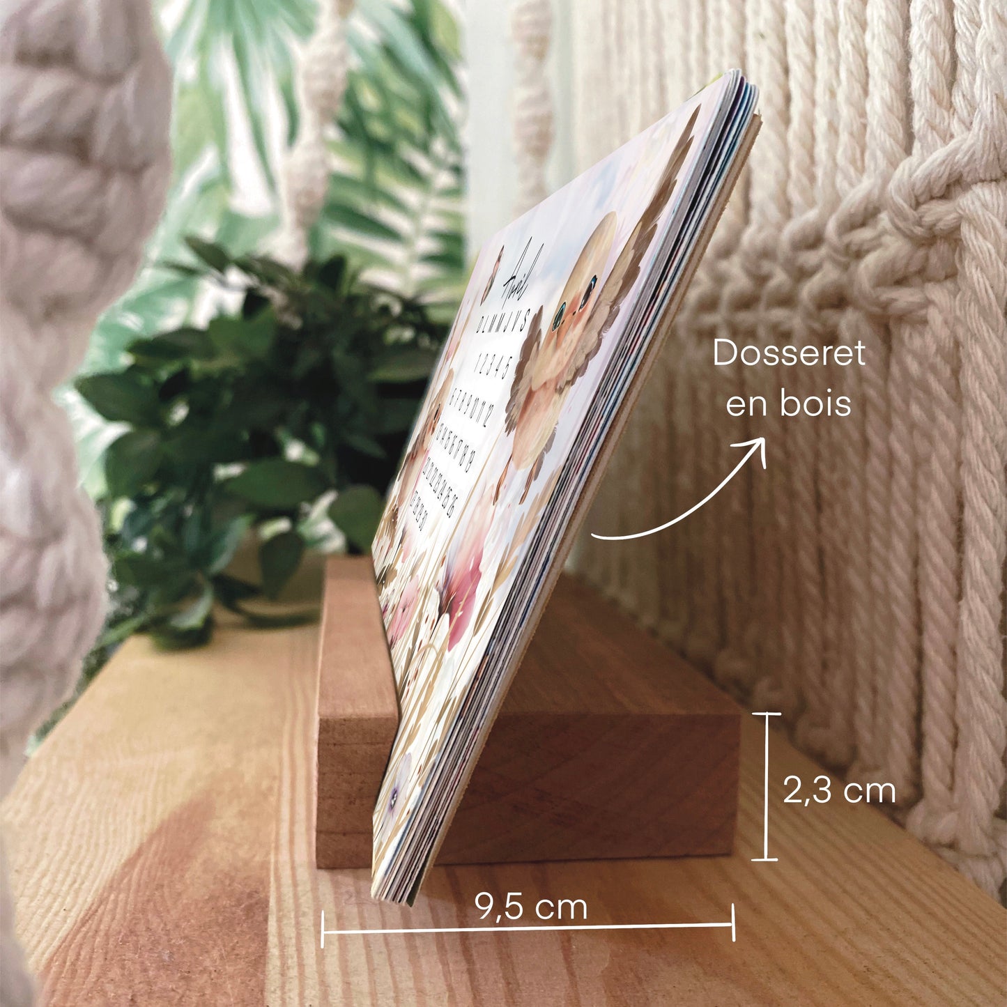 Mon calendrier illustré - 2026- dimensions et photo du dosseret en bois