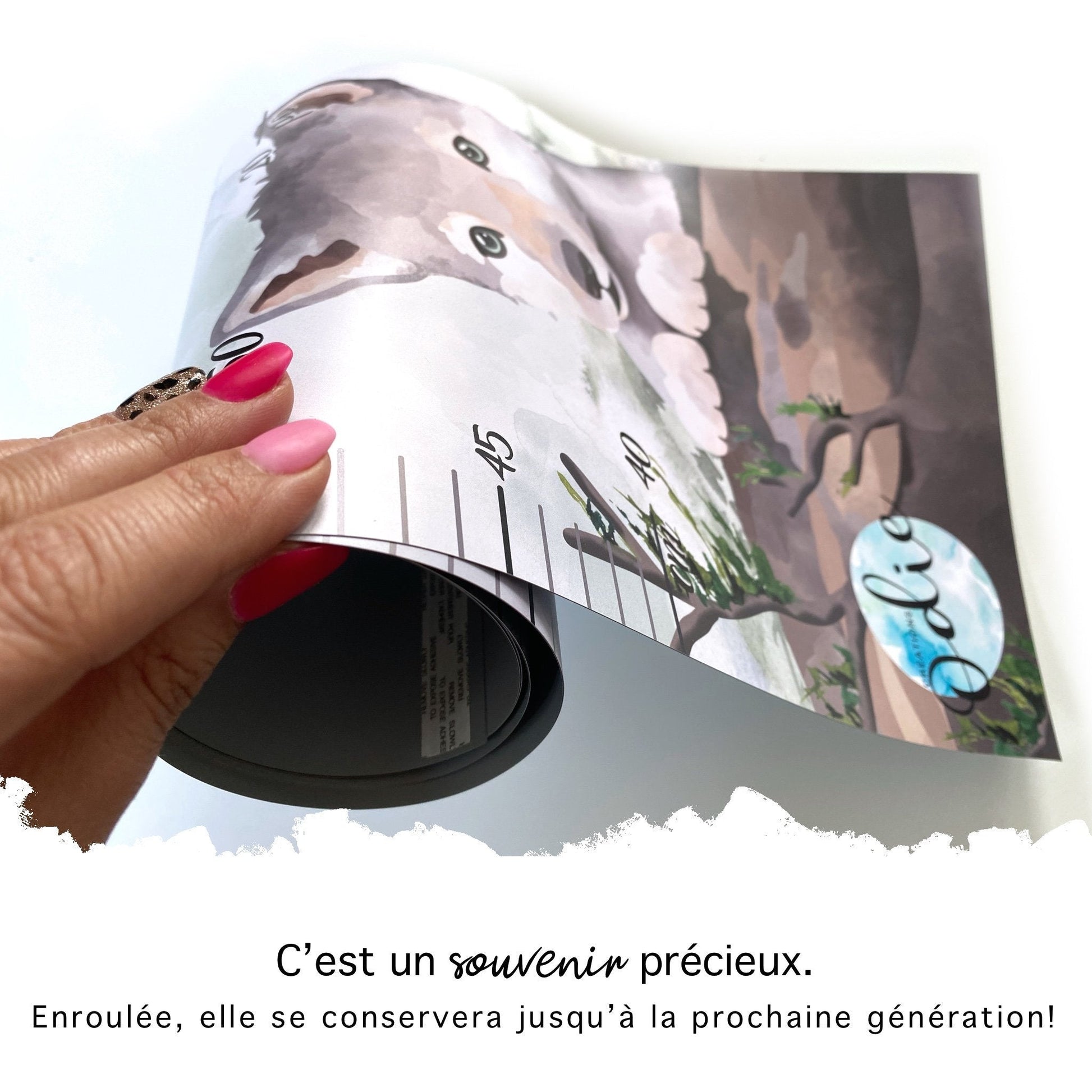 Échelle de croissance aquarelle roses roulée, fine et facile à ranger ou conserver en souvenir